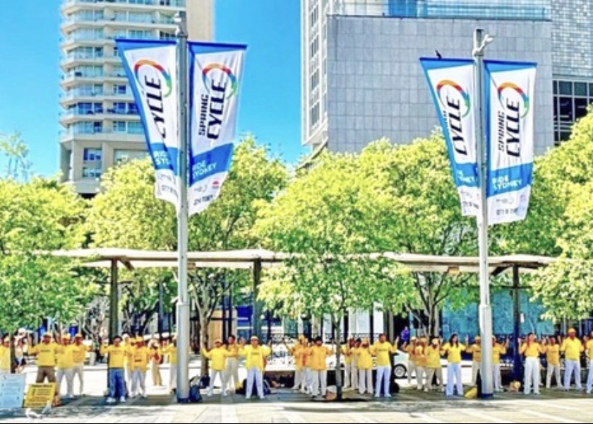 Image for article Australia: People Praise Falun Dafa and Encourage Practitioners During Event in Sydney