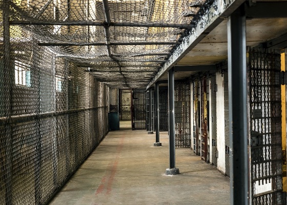 Image for article Crimes of He Hengyang, Former President of Chongqing City Procuratorate, in Persecuting Falun Gong