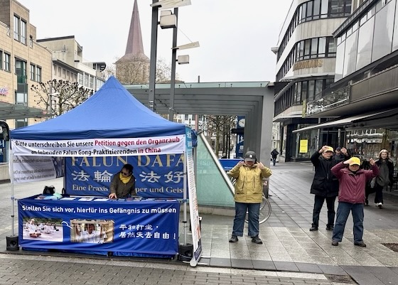 Image for article Residents Express Support for Falun Dafa During Event in Bochum, Germany