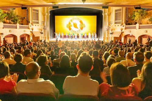 Image for article Shen Yun Continues World Tour Despite Pressure: “It Fills Your Soul”