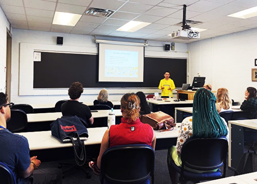 Image for article Philadelphia, U.S.A.: Falun Dafa Welcomed at La Salle University Cultural Event