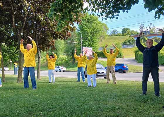 Image for article Dnipro City, Ukraine: Practitioners Celebrate World Falun Dafa Day