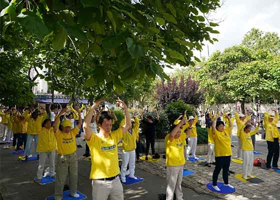 Image for article France: Dignitaries and the Public Censure CCP for Organ Harvesting Crimes During Rally in Paris