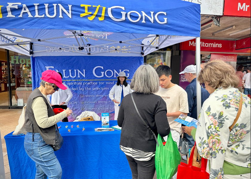 Image for article Australia: Practitioners Introduce Falun Dafa at Multiple Spring Festivals Near Sydney