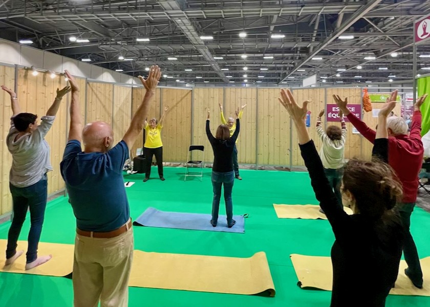 Image for article France: Introducing Falun Dafa at a Health Expo in Nantes