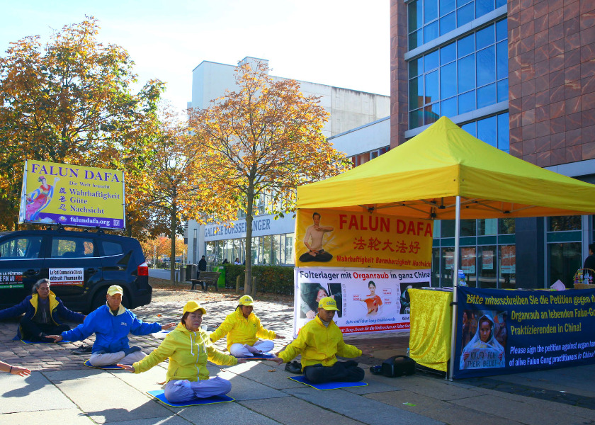 Image for article Germany: People Learn About Falun Dafa and Condemn the Persecution in China