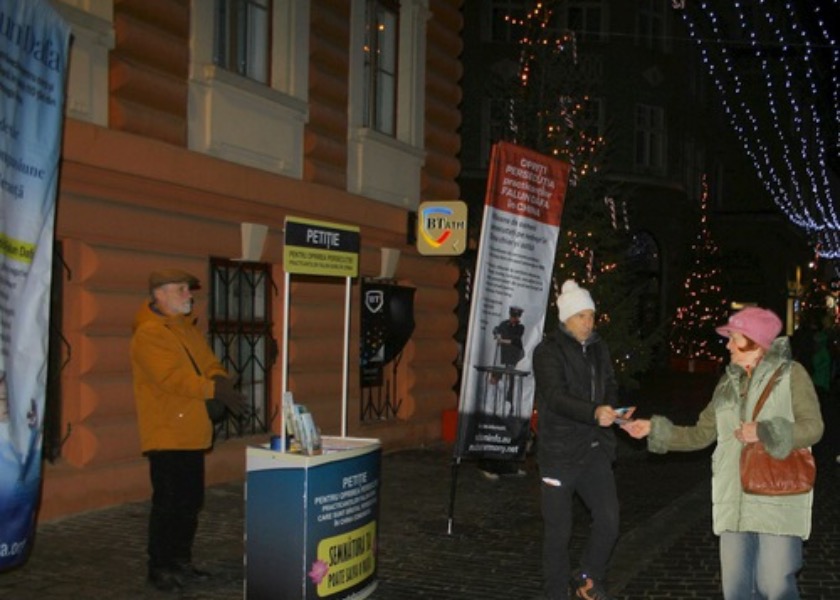 Image for article Romania: People Praise Falun Dafa During Activities in Brașov