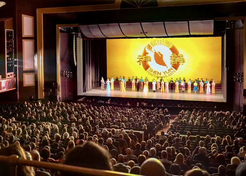 Image for article Theatergoers in Six Nations Moved by Shen Yun: “A Whole New Level of Art”