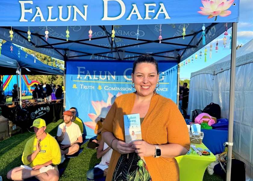 Image for article Australia: Introducing Falun Dafa at a Community Event in Swan