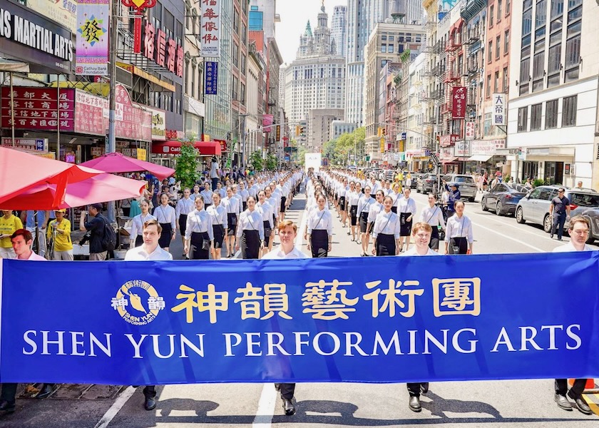 Image for article New York: Hundreds of Shen Yun Artists Join March Against 26-Year Persecution of Falun Gong