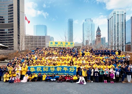 Image for article Toronto, Canada: Practitioners Express Their Gratitude and Wish Master Li a Happy New Year