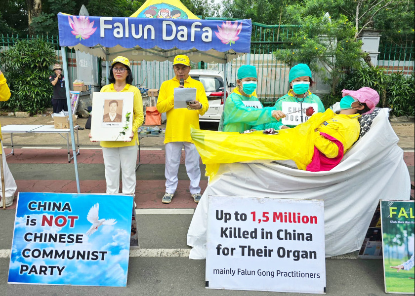 Image for article Indonesia: Two Rallies Expose Human Rights Atrocities in China