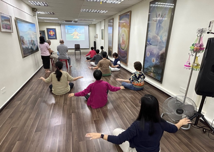 Image for article Singapore: Attendees Share Insights After Completing Nine-Day Falun Dafa Class