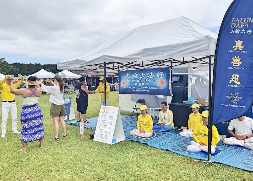 Image for article New Zealand: People Learn About Falun Dafa at Popular Festival