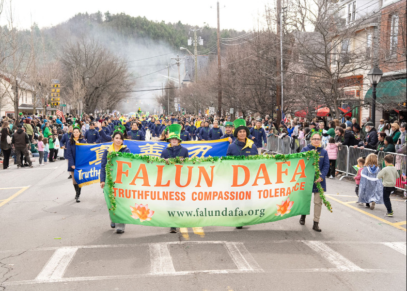 Image for article Falun Dafa Brings Asian Touch to St. Patrick’s Day Parade in Milford, Pennsylvania