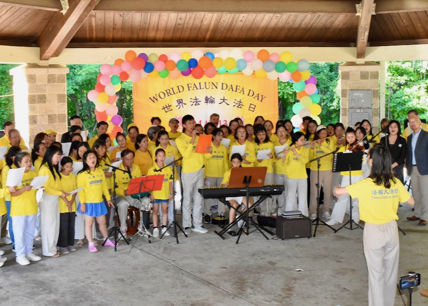 Image for article Celebrating World Falun Dafa Day in the Southeastern United States