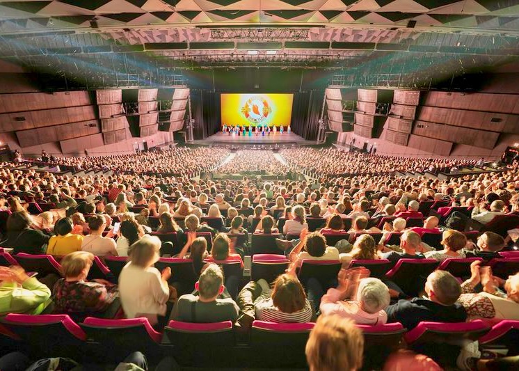 Image for article Worldwide Audiences Resonate With Values Presented by Shen Yun: “A Beautiful and Pure Message”