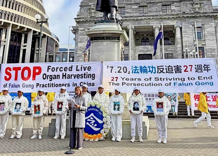 Image for article New Zealand: Rally, March, and Candlelight Vigil Peacefully Protest 27-Year Persecution in China