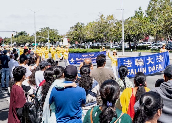 Image for article Fremont, California: Falun Dafa Welcomed at India Day Parade