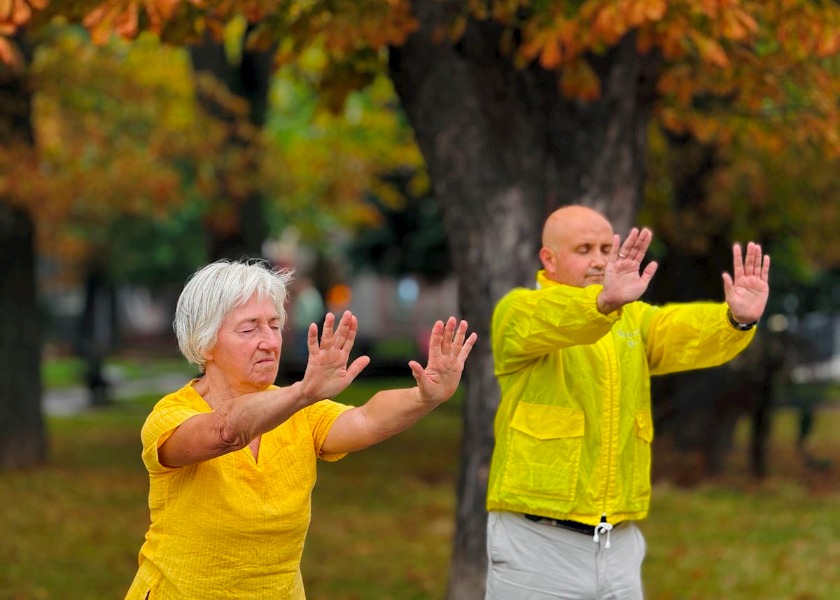 Image for article Ukraine: Falun Dafa Practitioners Bring Hope and Peace to Vinnytsia City Day