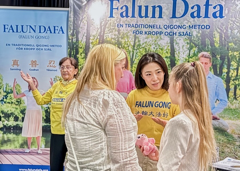 Image for article Sweden: Learning About Falun Dafa at the Harmoni Health Expo in Solna