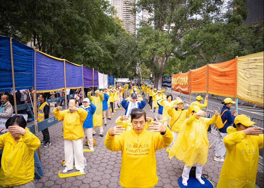 Image for article Falun Gong Practitioners’ Appeal Near UN Headquarters Garners Public Support